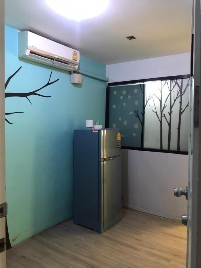 Rod Fai Fah Apartment Bangkok Kültér fotó