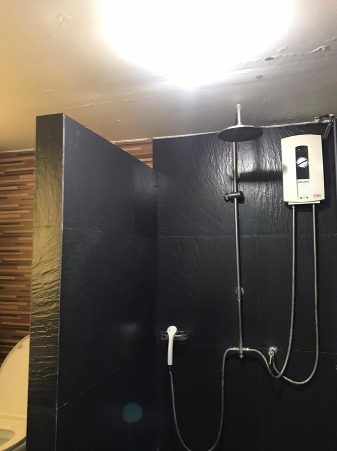 Rod Fai Fah Apartment Bangkok Kültér fotó